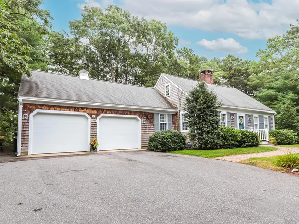 1337 Old Post Road, Marstons Mills, MA 02648