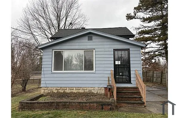14917 Summit Ave photo 1