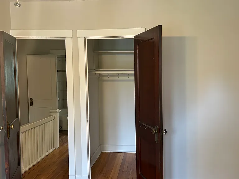 5846-5850 Burchfield Ave #5848 — Photo 7