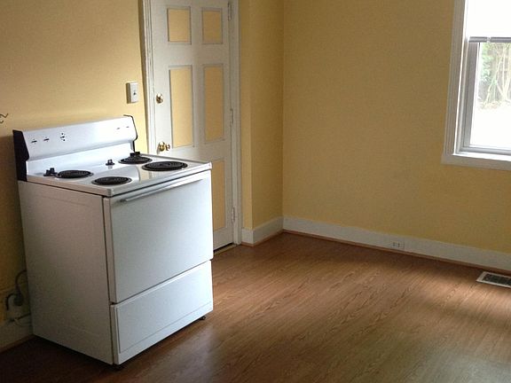 3rd image of 525 N Bentz St