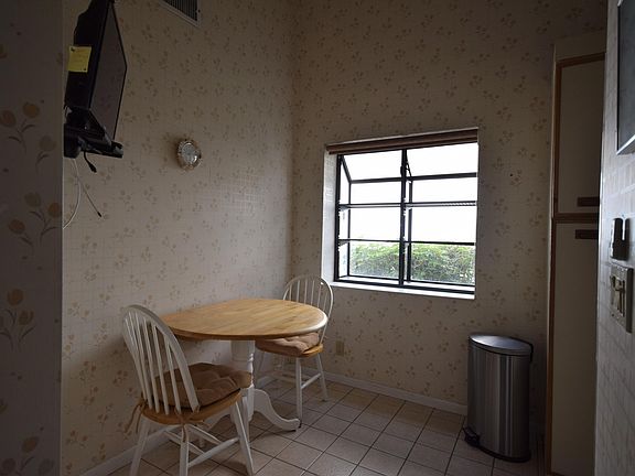 5th image of 4952 Boxwood Cir