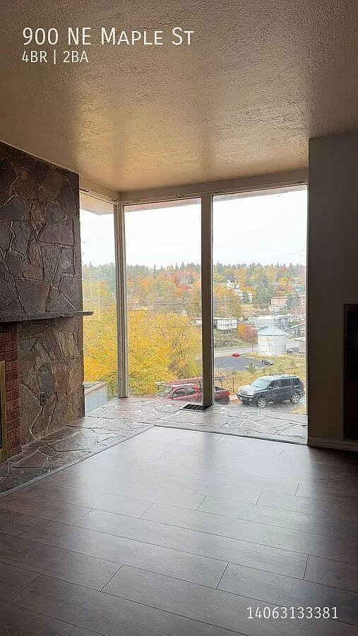 WSU Bound? Your 4-Bedroom House Is Waiting — Photo 4