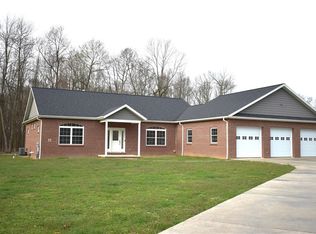 6 Oakhurst Dr, Butler, PA 16002