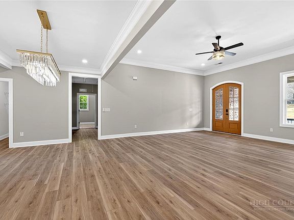 4th image of 416 SE Whitmore Street