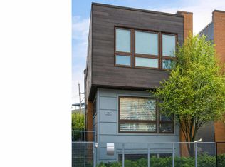 1320 N Moorman St, Chicago, IL 60622