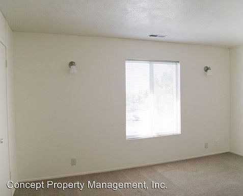 5th image of 1587 S Foothill Dr APT 4