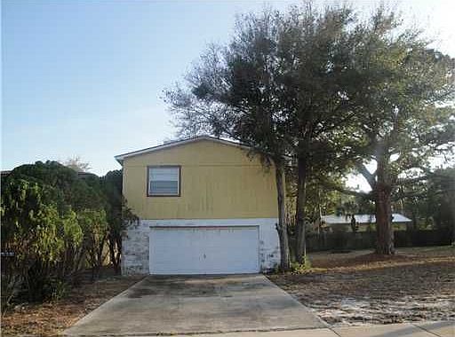 2nd image of 1601 Beach Dr SE