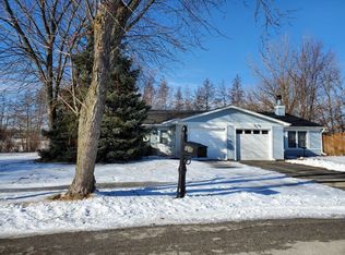 1220 Andover Cir, Aurora, IL 60504