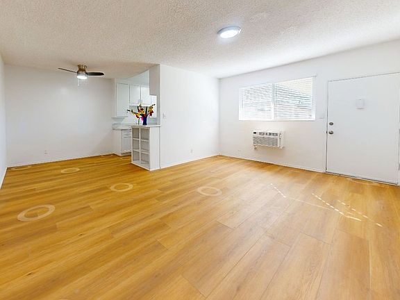 5th image of 6632 Darby Ave #9815