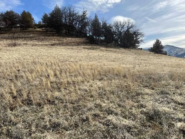 Unit Desavado #5-lot 40, Montague, CA 96064