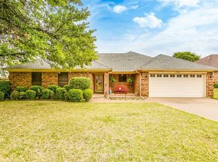 7936 Kandy Ln, North Richland Hills, TX 76182