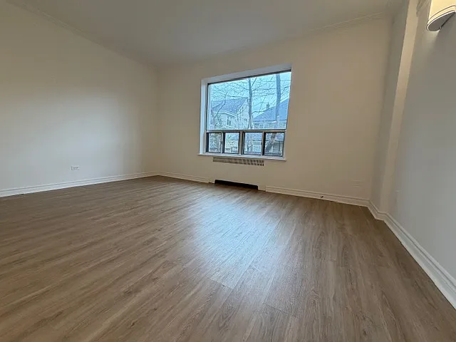 869 Avenue Rd — Photo 26