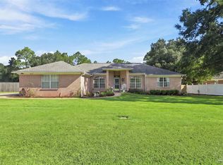 5620 Whispering Woods Dr, Pace, FL 32571