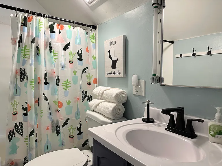 2468 N Wauwatosa Ave — Photo 10