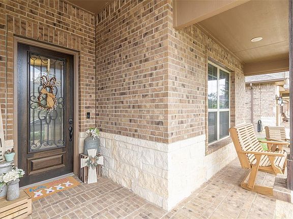 3rd image of 3323 Breeze Bluff Way