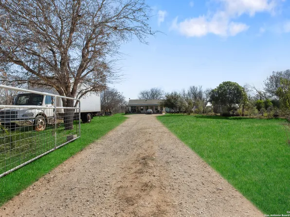 3938 state highway 132, Lytle, TX 78052