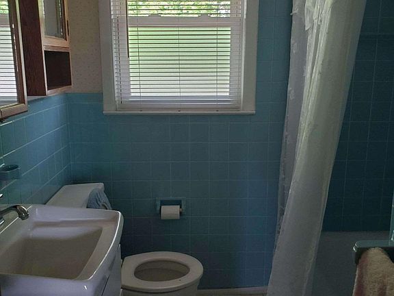4th image of 1507 Richmond Ave