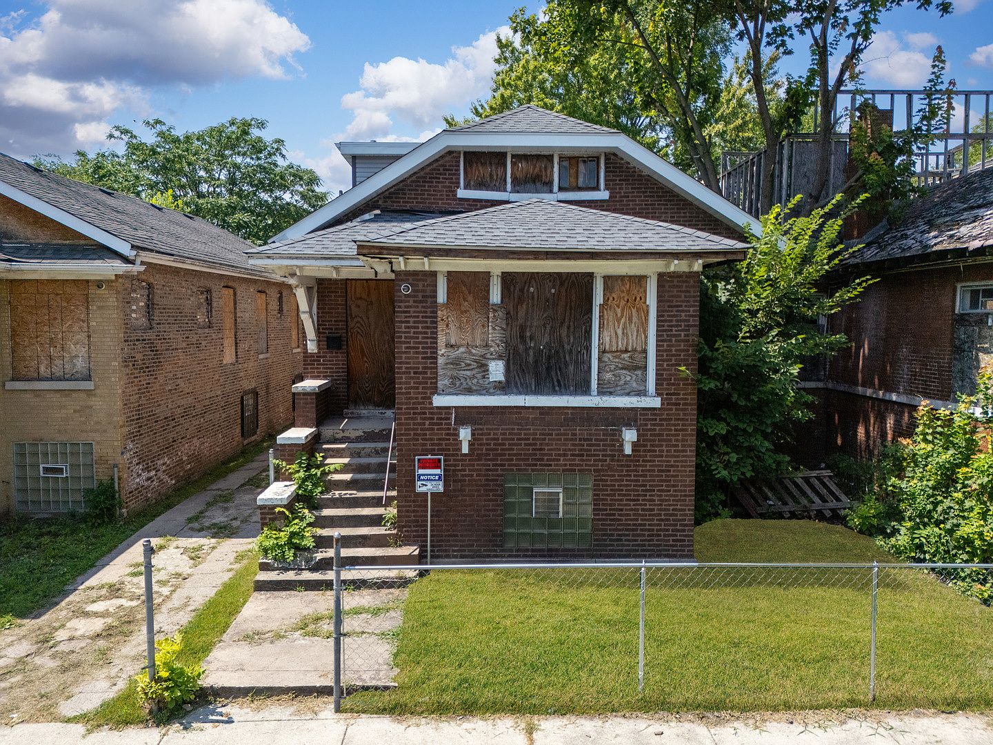 あみページ 7028 S Carpenter St, Chicago, IL 60621 | Zillow