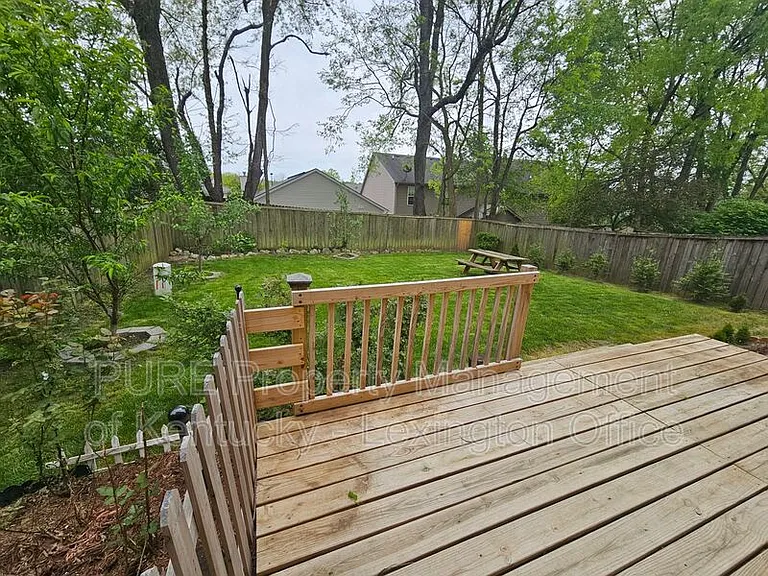 528 Newbury Way — Photo 28