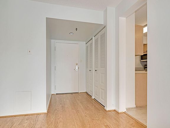 5th image of 7401 Westlake Ter APT 303