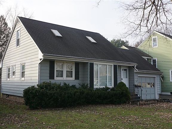 5th image of 188 Oakley Dr E
