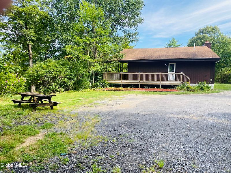 4th image of 661 Lawson Lake Road