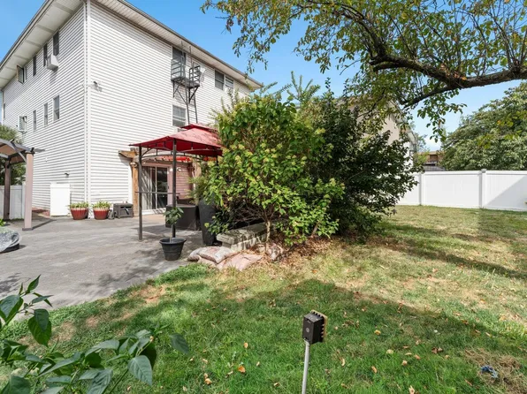 17 Acorn Drive image 35 of 45