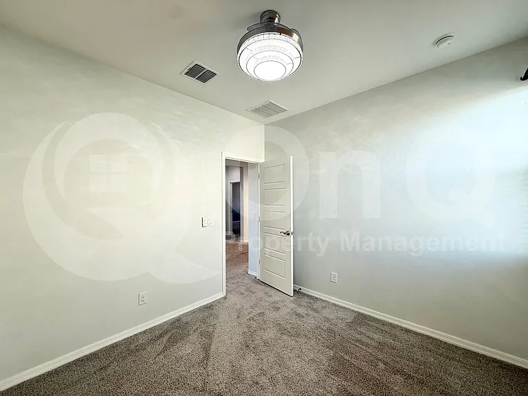 1312 E Gemini Pl — Photo 7