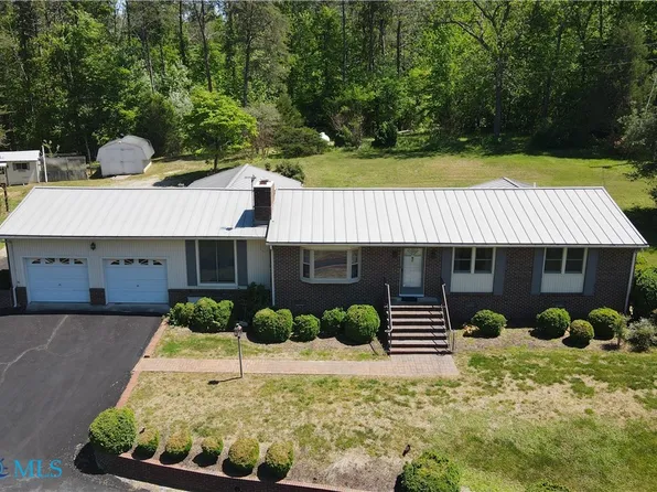 4836 Blackstone Rd, Kenbridge, VA 23944