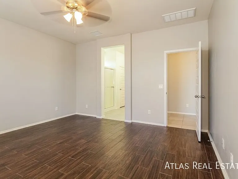 18660 W Robin Ln — Photo 9