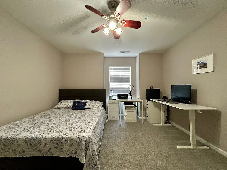 2113 Livingston St — Photo 22