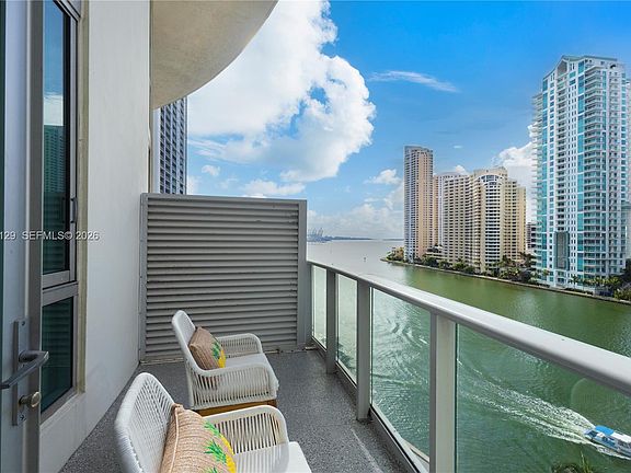 4th image of 300 S Biscayne Blvd #L-1014