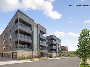 2867 Kobuk Dr UNIT 303, Columbus, OH 43228