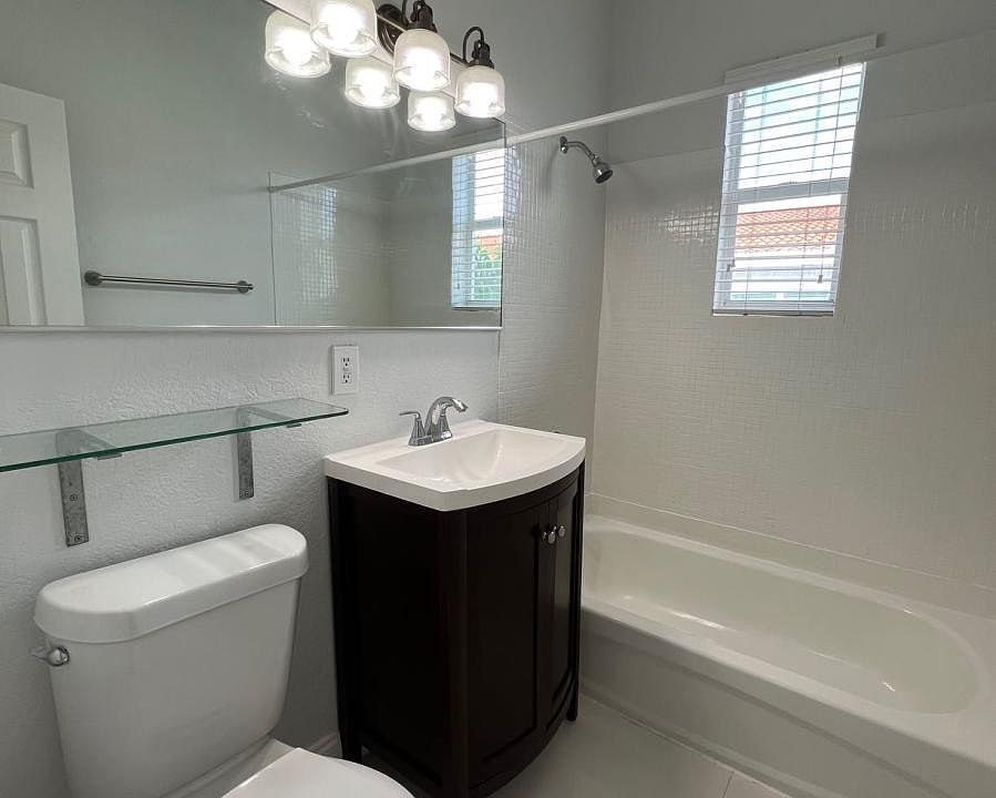 1st image of 501 NE 76th St Unit 13-7610-13