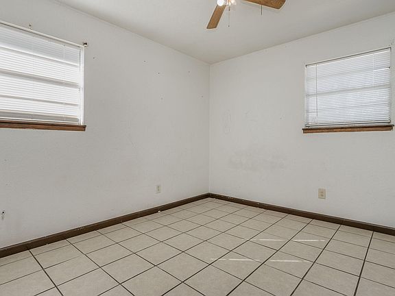 4th image of 1717 S Meredith Ave
