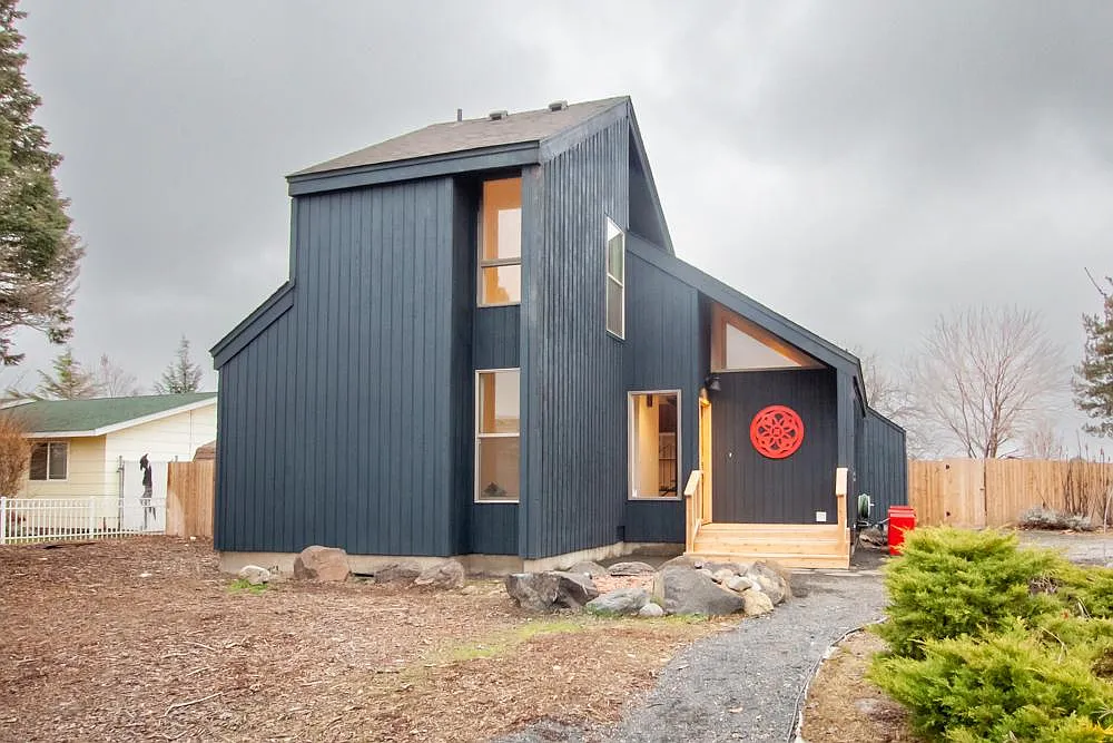 2 bed, $2,100 — Photo 1