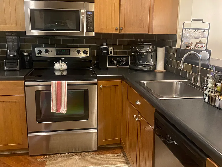 2907 SW 21st Ter #2907 — Photo 2