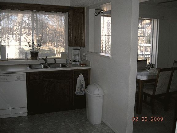 5th image of 409 E Vine St