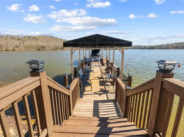 466 Shoreline Rd, New London, NC 28127