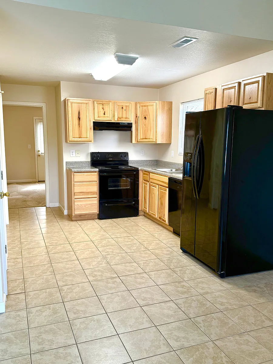 Building Photo - 1308 Patrick Dr #1