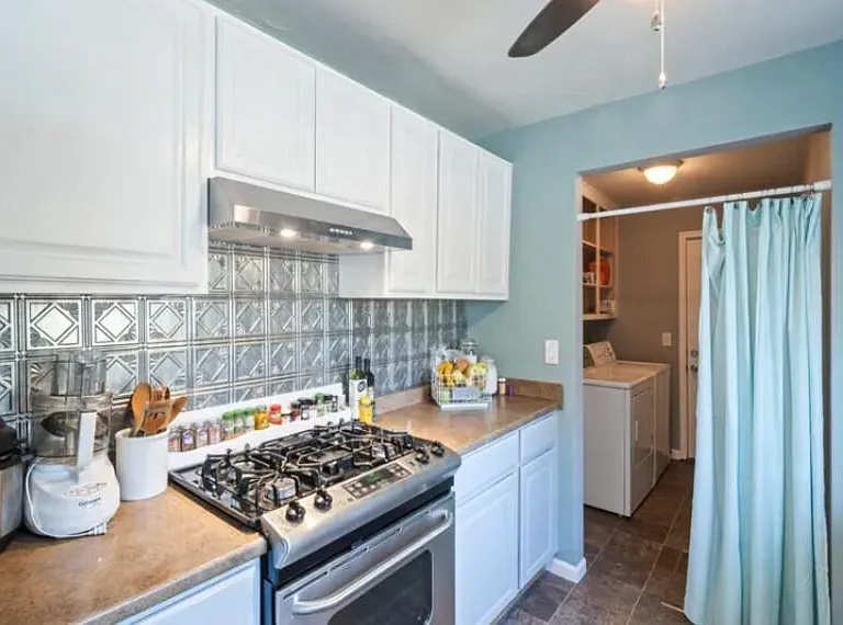 1548 Yale Ct — Photo 9