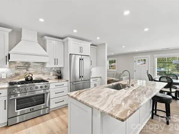 1208 Tarrington Ave, Charlotte, NC 28205