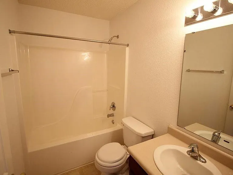 542 Sun Ridge Blvd — Photo 11