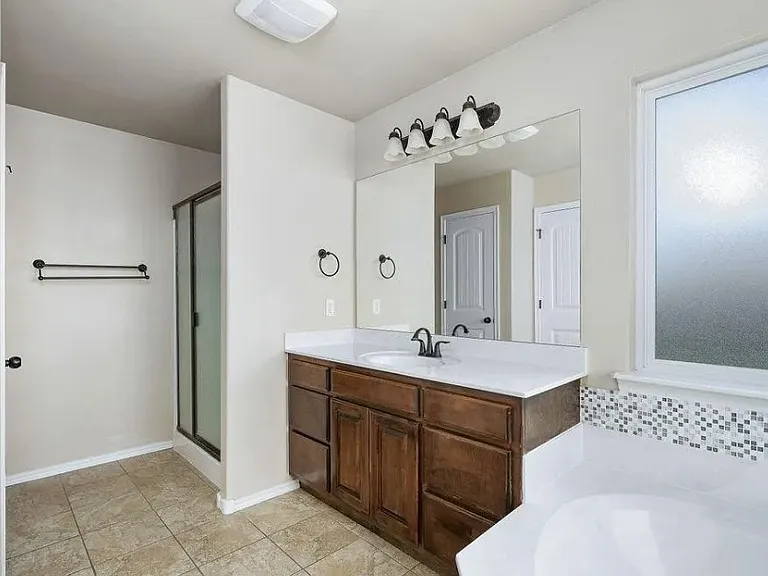 13332 S 21st Pl — Photo 18