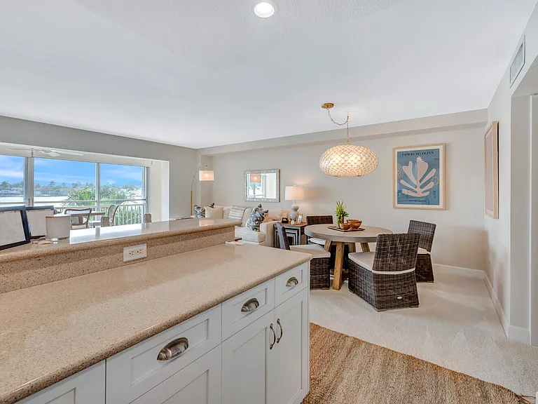 2800 Gulf Shore Blvd N #304 — Photo 12