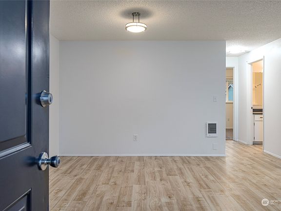3rd image of 210 Washington Avenue S