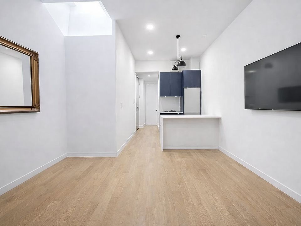 1st image of 119 Boerum St APT 3L