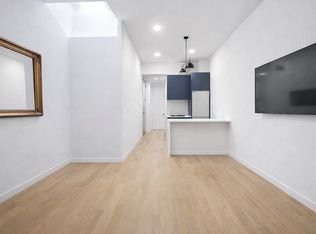 119 Boerum St APT 3L, Brooklyn, NY 11206