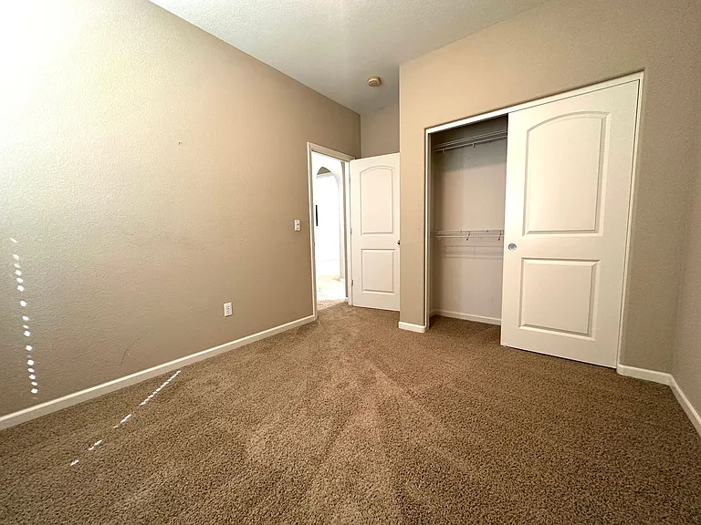 3895 Bethpage St — Photo 15