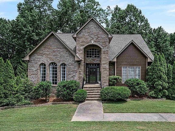 2nd image of 257 Woodbury Dr